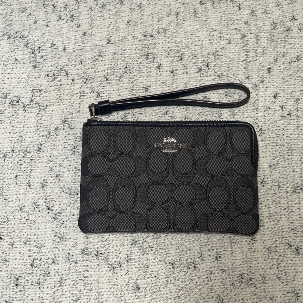 Coach Signature Black Wristlet
